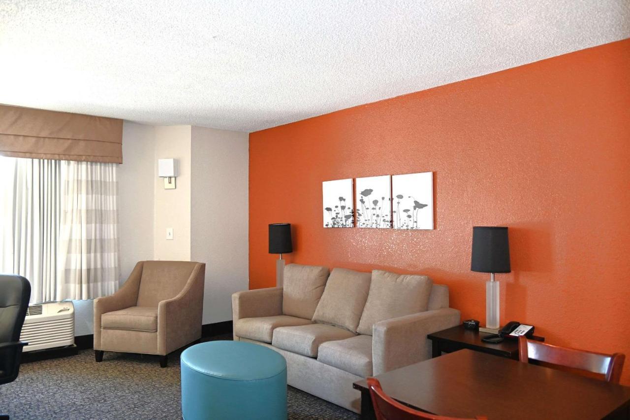 Sleep Inn & Suites Spring Lake - Fayetteville Near Fort Bragg Екстериор снимка