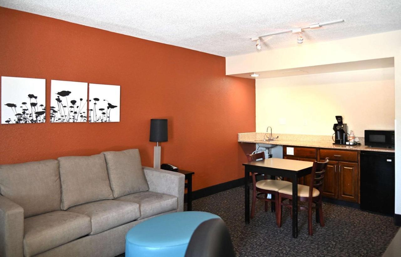 Sleep Inn & Suites Spring Lake - Fayetteville Near Fort Bragg Екстериор снимка