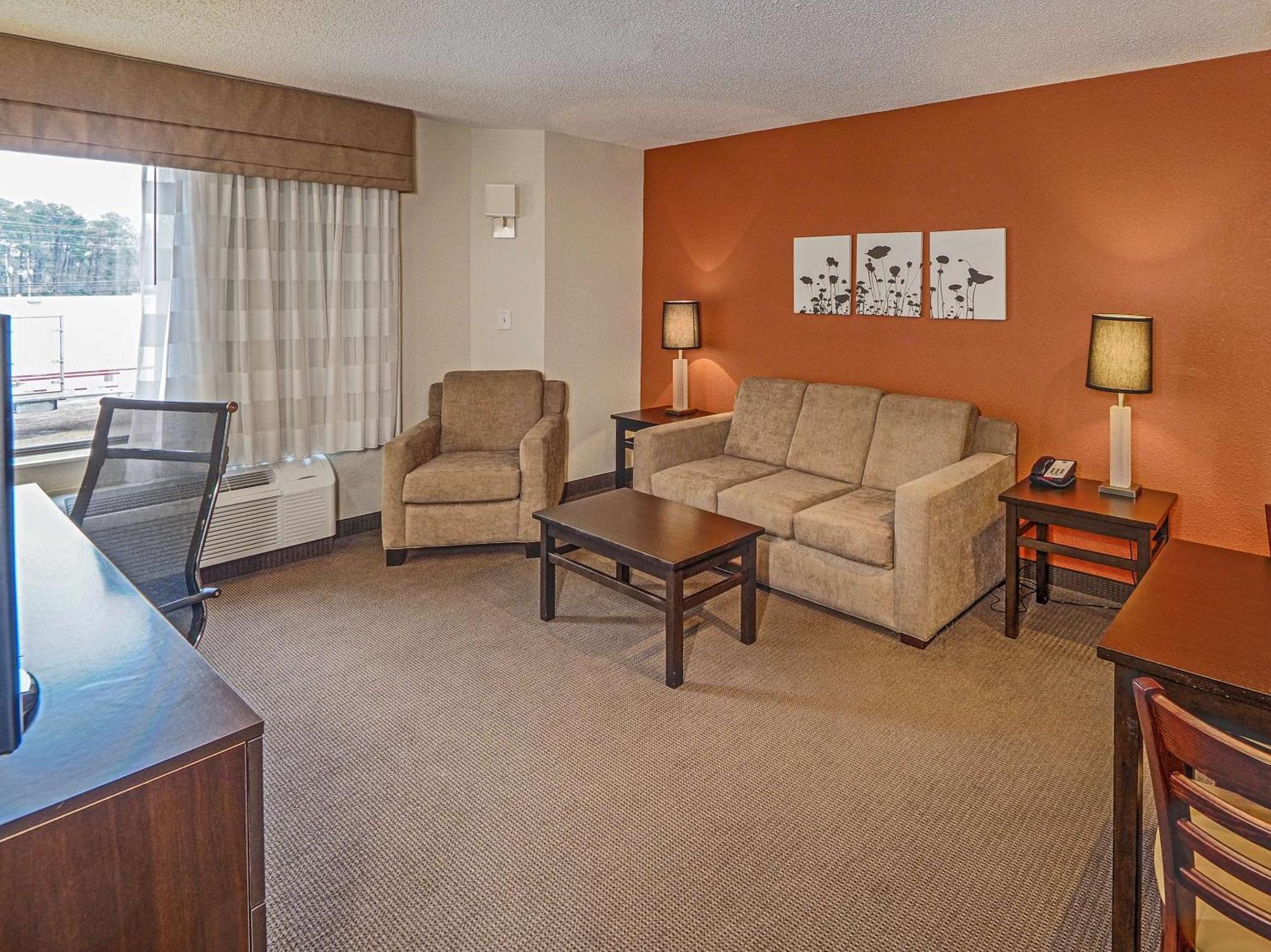 Sleep Inn & Suites Spring Lake - Fayetteville Near Fort Bragg Екстериор снимка